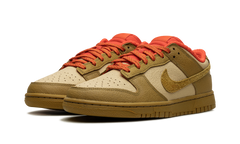 DUNK LOW WMNS"Bronzine Picante Red" FQ8897 252
