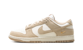 Dunk Low WMNS "Sail White Metallic Gold" IO4244 101