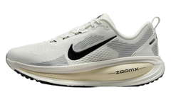 Vomero 18 WMNS"Summit White/ Coconut Milk" HM6804 101
