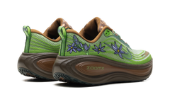 Vomero Plus WMNS"Doernbecher" IO7687 921