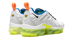 AIR VAPORMAX PLUS MNS WMNS"Photon Dust" DQ4695 001